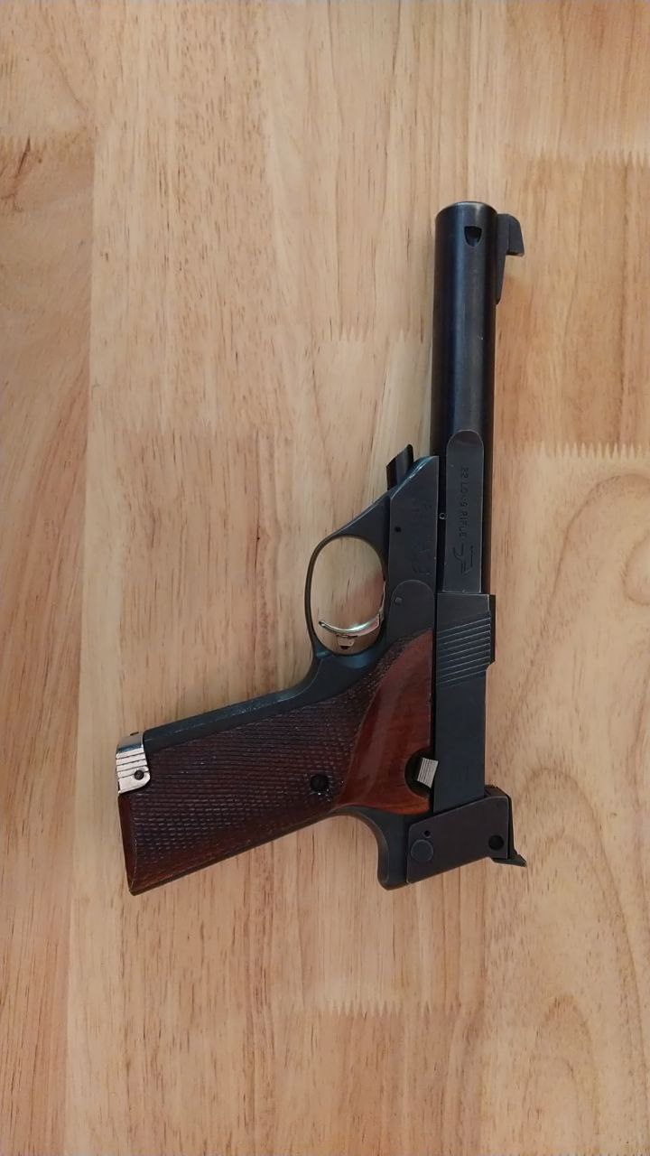 Pistool High Standard