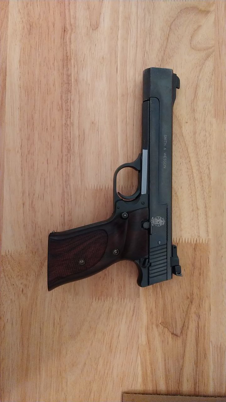 Pistool Smith & Wesson