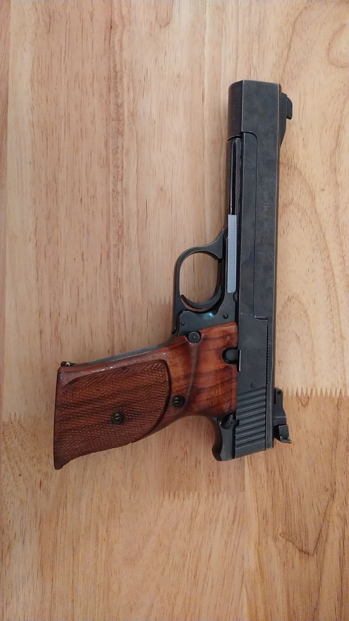 Pistool Smith & Wesson
