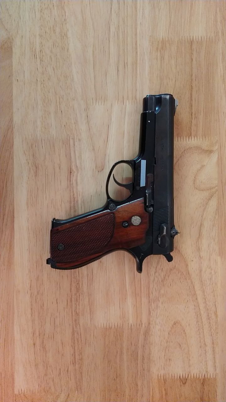 Pistool Smith & Wesson